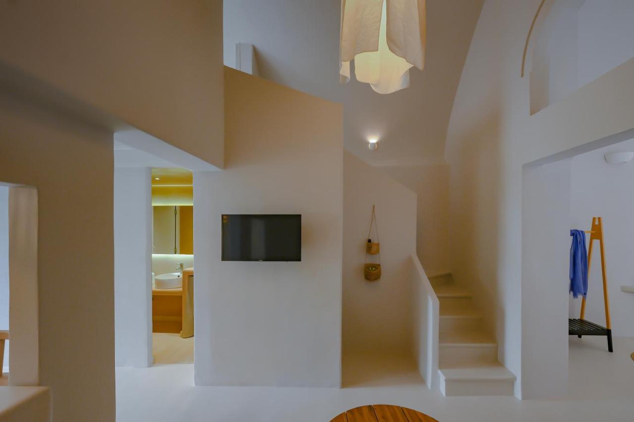 Elements Cave Suites Megalochori  Bagian luar foto