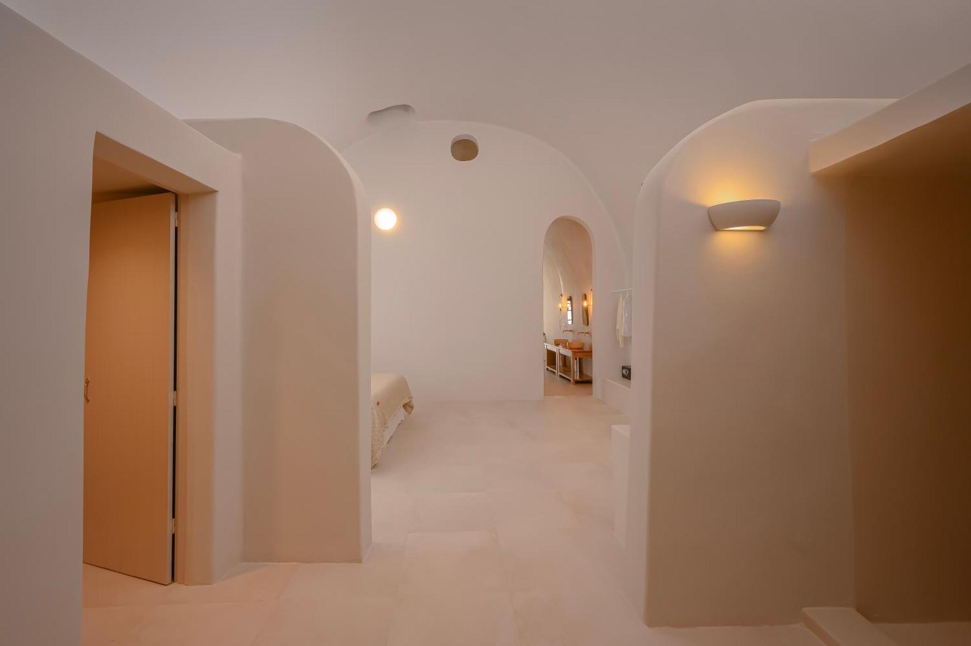 Elements Cave Suites Megalochori  Bagian luar foto