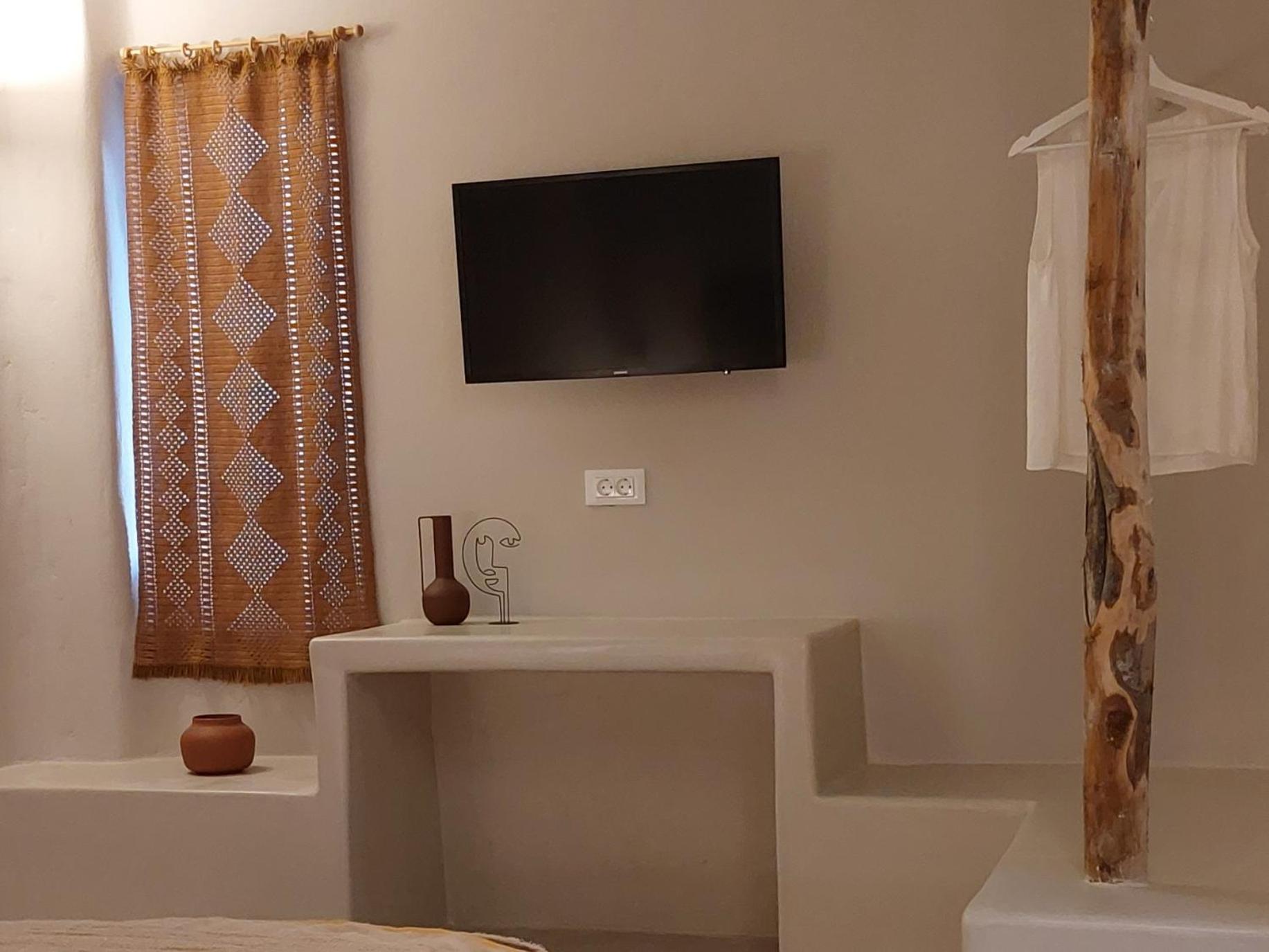 Elements Cave Suites Megalochori  Ruang foto
